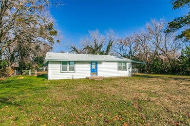 126 W Baggett Ave, Poolville, TX 76487 - photo 2