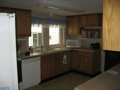 302 W Reliance Rd, Souderton, PA 18964 - photo 3
