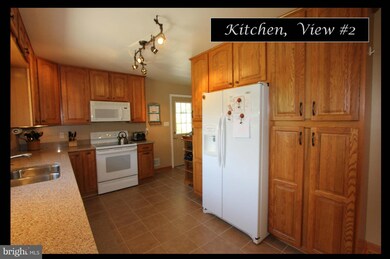 7916 Edgewood Farm Rd, Frederick, MD 21702 - photo 4