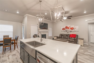 701 Cassandra Ln, Yukon, OK 73099 - photo 4