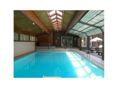 Swimming Pool/Hot Tub/Sauna
