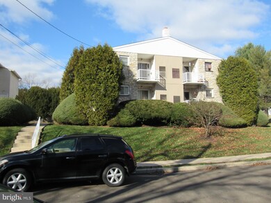 712 Willow St unit A, Lansdale, PA 19446 - photo 2