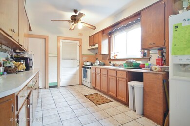 6111 N Fairfield Ave, Chicago, IL 60659 - photo 5