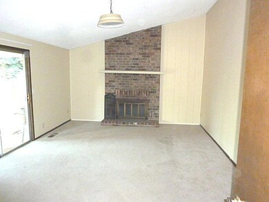 1515 Papago Dr, Medford, OR 97504 - photo 2