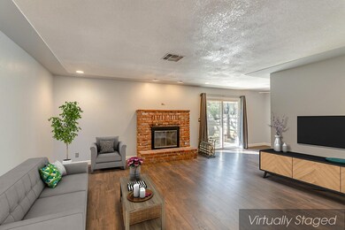 6 living staged