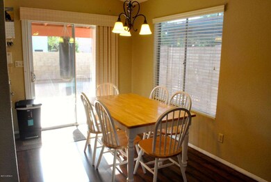 EAT IN KITCHEN