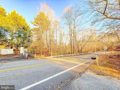 23053 Gunston Dr, Lexington Park, MD 20653 - photo 4