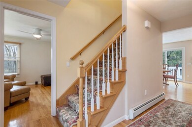 81 Castleton Dr, Cranston, RI 02921 - photo 3