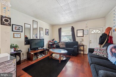 1320 E 12th St, Crum Lynne, PA 19022 - photo 4