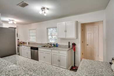 2001 Liberty St, Bonham, TX 75418 - photo 7