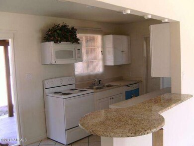 Eat-In kitchen