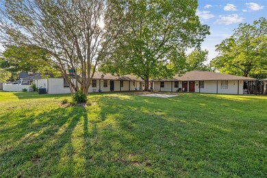 614 W Heard St unit 10, Cleburne, TX 76033 - photo 3