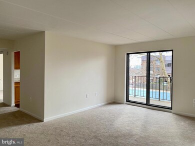 132 Roberts Ln unit 201, Alexandria, VA 22314 - photo 6