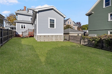 21 Lewis St, Providence, RI 02906 - photo 2