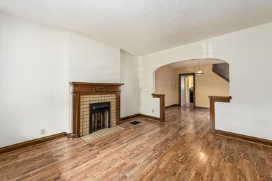 S - 899 Thomas Rd - 008
