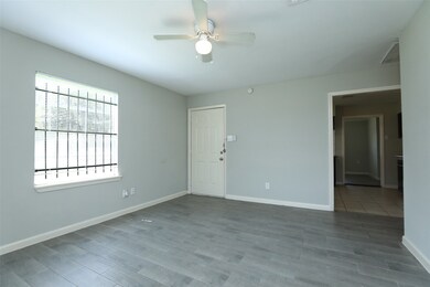6002 Wayne St, Houston, TX 77026 - photo 7