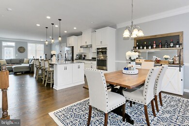 42643 Lancaster Ridge Terrace, Chantilly, VA 20152 - photo 4