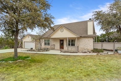 1620 Point View, Spring Branch, TX 78070 - photo 2