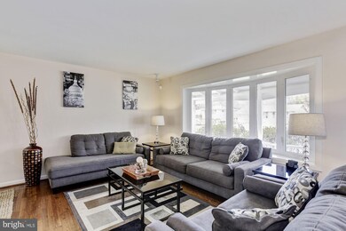 13621 Grenoble Dr, Rockville, MD 20853 - photo 4