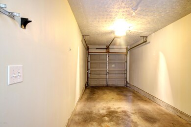 7814 Grand Cascade Dr unit 2701, Louisville, KY 40228 - photo 6