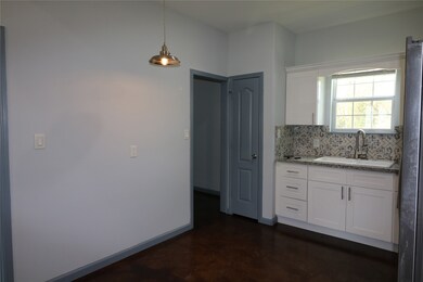 8302 Park St, Needville, TX 77461 - photo 5