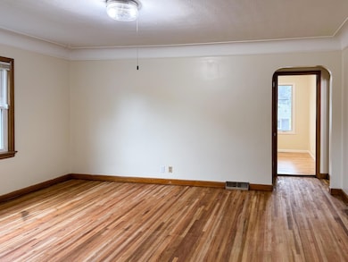 2100 Mohawk Ave, Saint Paul, MN 55119 - photo 5