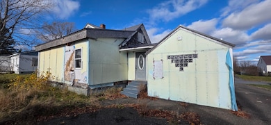 19 Glendale Rd, Caribou, ME 04736 - photo 5