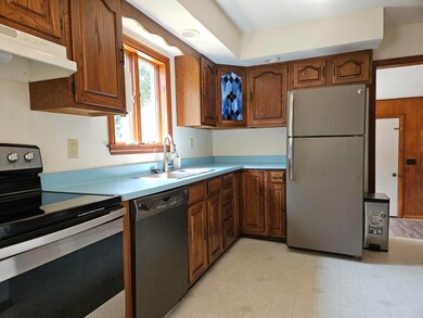 05b Kitchen