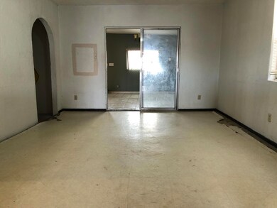 7546 Taxco Dr, El Paso, TX 79915 - photo 3