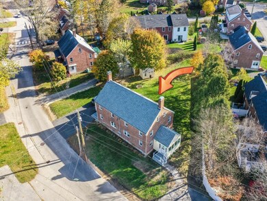 11 Cedar St unit B, Newmarket, NH 03857 - photo 2