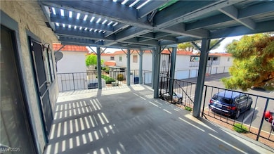 1028 Willow Tree Dr unit D, Las Vegas, NV 89128 - photo 3