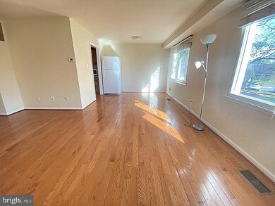 246 W Deer Park Rd unit 29C, Gaithersburg, MD 20877 - photo 2