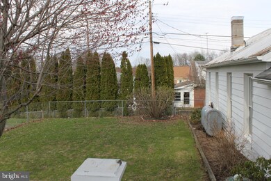 429 N Queen St, Littlestown, PA 17340 - photo 6