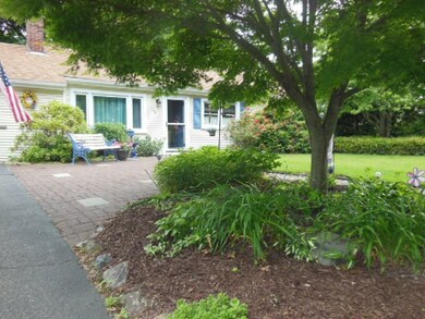 154 Richmond Dr, Warwick, RI 02888 - photo 3