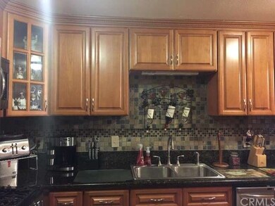 Custom Kitchen - Full Back Splash