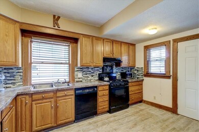 1713 16th St, Des Moines, IA 50314 - photo 3