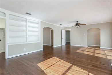 5829 E Mockingbird Ln, Dallas, TX 75206 - photo 5