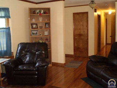 4015 SW 39th Terrace, Topeka, KS 66610 - photo 4