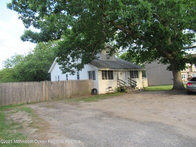 1059 Old Freehold Rd, Toms River, NJ 08753 - photo 3