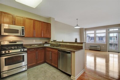 4 Constellation Place unit 402, Jersey City, NJ 07305 - photo 2