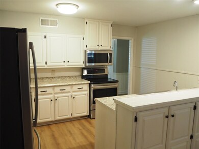 925 S Denton St, Gainesville, TX 76240 - photo 7