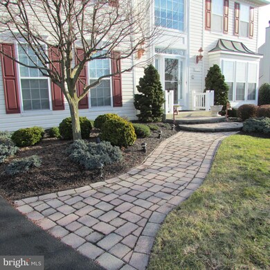 648 Tanglewood Dr, Sykesville, MD 21784 - photo 2