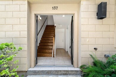 137 E 2nd St, Houston, TX 77007 - photo 3