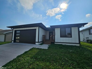 1550 Edgewood Dr, Carroll, IA 51401 - photo 2