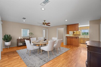 17103 Cowan Rd, Alvin, TX 77511 - photo 6