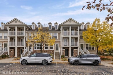 1084 Faulkner, Troy, MI 48083 - photo 2