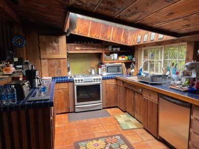 2040 Piiholo Rd, Makawao, HI 96768 - photo 4