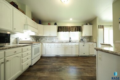 46845 238th St, Colman, SD 57017 - photo 7