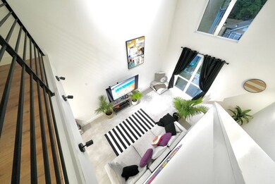 2205 Staples St unit B, Houston, TX 77026 - photo 4