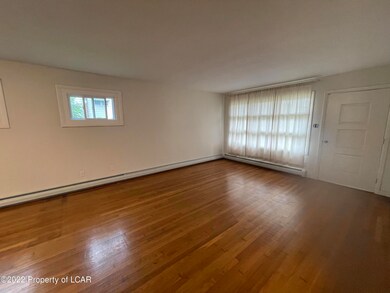 129 Spring St, Wilkes Barre, PA 18702 - photo 2